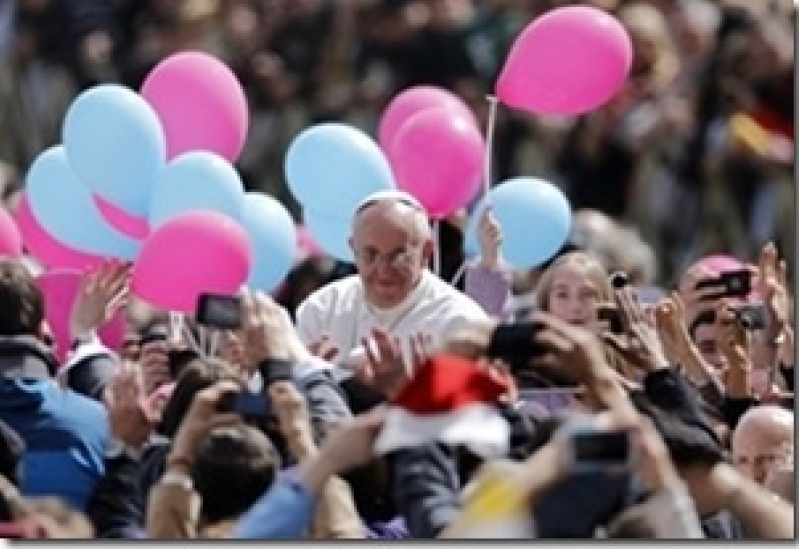 PopeFrancis-Easter.jpg