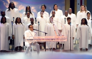 Charlie Wilson performing - Celebration of Gospel 2014