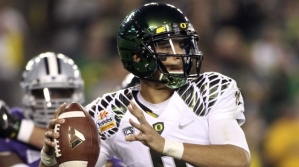 Oregon Ducks quarterback Marcus Mariota