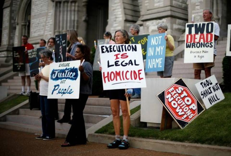 Death penalty protesters