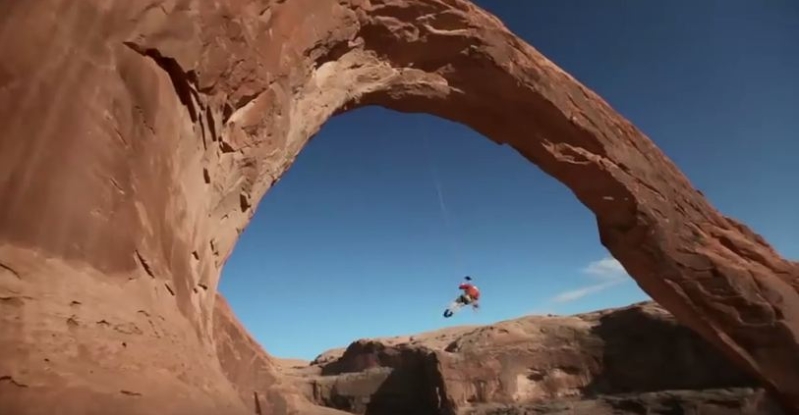 Jeep Swing from the Arch