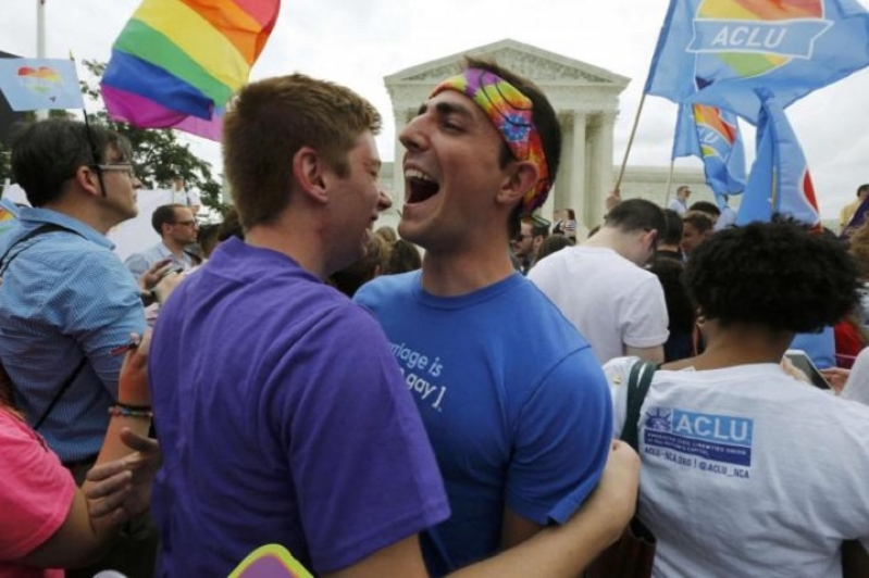 U.S. Supreme Court Legalizes Gay Marriage