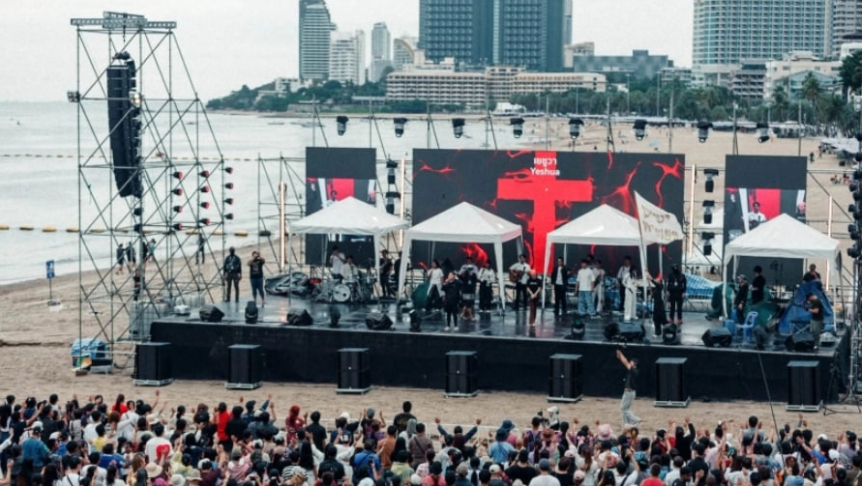 More than 7,000 people attend the public gospel festival held at Central Pattaya Beach, Thailand.