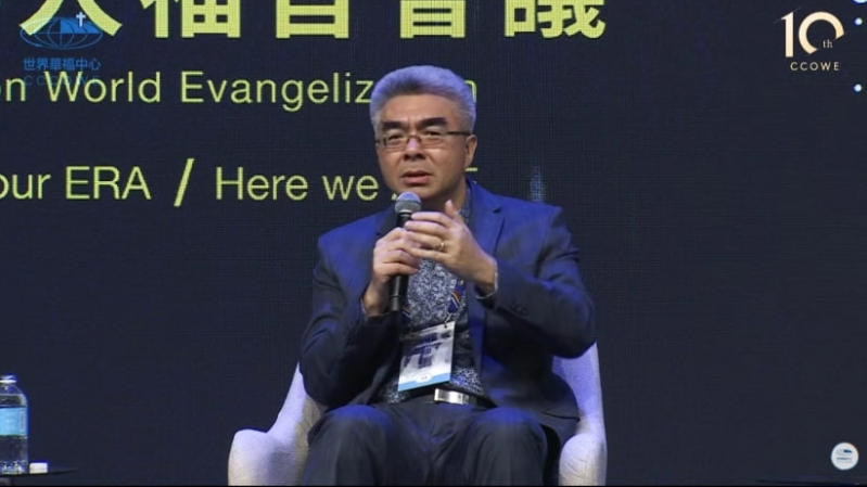 Rev. Chuang Yu-ming speaks during the morning dialogue session on the second day of the 10th CCOWE conference.