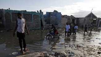 Haitians Seek Shelter as Rain, Aftershocks Rock Island