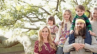 'Duck Dynasty’s Jessica Robertson Aspires to Start Modest Children’s Clothing Line