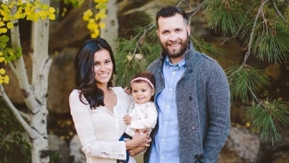 Oregon Christian Blogger Quits Wearing Leggings for Modesty and God after Husband Confesses Lust, Sparks Controversy