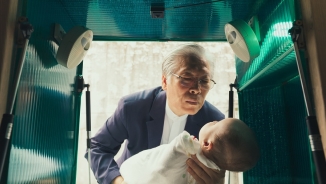 The Drop Box Film Review: South Korean Pastor's Mission to Save Abandoned Babies Will Leave Viewers Inspired