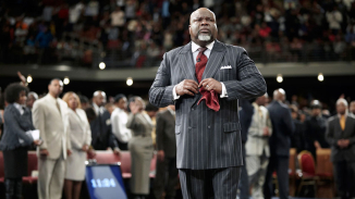 The Potter's House Bishop T.D. Jakes To Host 'Uplifting' New Daytime T.V. Talk Show This Fall