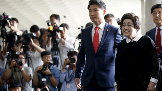 Former South Korean First Lady Arrives in North Korea for Trip Aimed at 'Treating Pains of National Division'