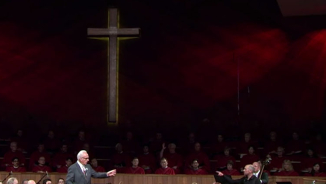 Pastors and Bloggers Join Debate After 'Prophet' Rebukes John MacArthur During Worship Service 