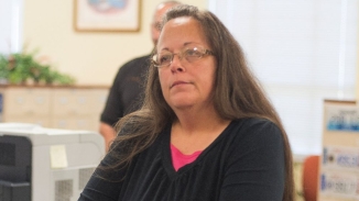 Kentucky County Clerk Imprisoned After Refusing Marriage Licenses to Same-Sex Couples: 'God's Moral Law Conflicts With My Job Duties'