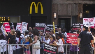 New Yorkers in Favor of Raising Minimum Wage To $15 Per Hour: Poll