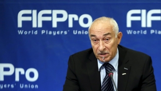 Soccer-FIFPro Says Game Would Be Better Off Without Transfers