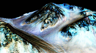 NASA Confirms Evidence That Liquid Water Flows on Today’s Mars