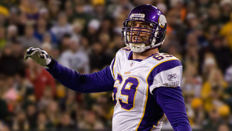 Carolina Panthers Sign Jared Allen; Cam Newton, Kelvin Benjamin Welcome Ex Chicago Bears LB