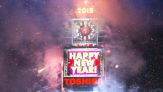 New Year's Eve 2016 New York Fireworks, Time Square Ball Drop Live Streaming Free, Performance Lineup and TV Schedule for ABC, NBC, and CNN