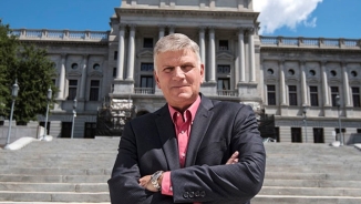 Franklin Graham Begins 'Decision America Tour 2016' to 'Build a Stone Wall'