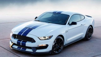 2017 Ford Mustang Shelby GT 350 and GT350R Release Date, Specs and Updates