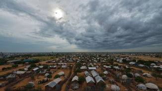 Kenya To Shutdown 'World's Largest Refugee Camp' in Dadaab, Starting Force Repatriation of 350,000 Somalis