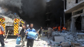 Syrian Regime Bombs Starving City Just Hours After First Food Deliver in Four Years 