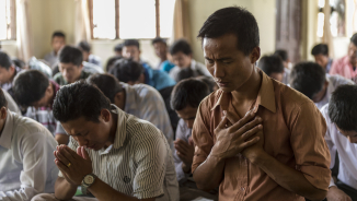 Powerful Tibetan Monk Who Once Hated Christians Accepts Jesus After Witnessing Missionaries Provide Aid to Nepal's Earthquake Victims 