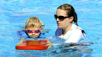 Experts Offer Summer Swimming Safety Tips for Parents and Children 