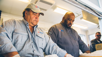 Louisiana Flood Victims, First Responders Fed 7,500 Meals Daily by Faith Group 'Mercy Chefs' 