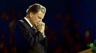 Billy Graham: Outlawing Prayers in Public Schools Cannot 'Banish God From Hearts'