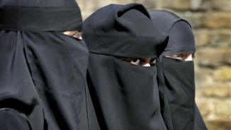 Austrian Politicians Call for Ban on Muslim Full Body Veils Following Terrorist Attacks