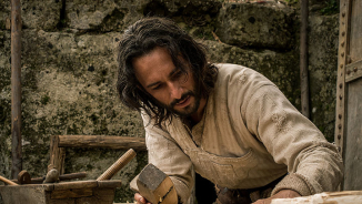 'Ben Hur' Jesus Actor Rodrigo Santoro, Nazanin Boniadi Share How Film's Gospel Message Transformed Them (Exclusive Interview)