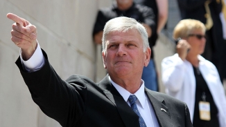 Franklin Graham Urges Believers to Vote Political Leaders Who Value Life 