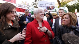 Washington Christian Florist Barronnelle Stutzman Gets Support in Battle for Religious Liberty