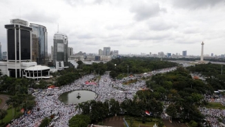 Indonesia Protest: 200,000 Call for Arrest of Christian Governor Ahok Over Alleged Blasphemy