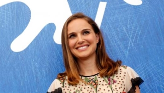 Golden Globes 2017: Natalie Portman Reacts to Nomination After Critics' Choice Win- 'We Need Jackie Kennedy Today'