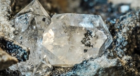 Pastor Finds $62 Million 'Gift From God' Diamond, Gives It Away 