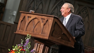 Dr. R.C. Sproul Dies at 78: John Piper, John MacArthur Reflect on Life, Ministry of Famed Theologian 